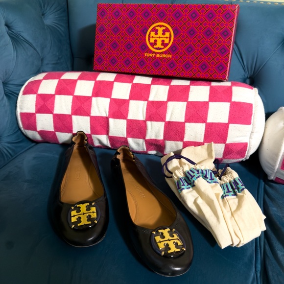 Tory Burch Shoes - Tory Burch Gold Multi Logo Ballet Flat - Perfect Black - Size 11
